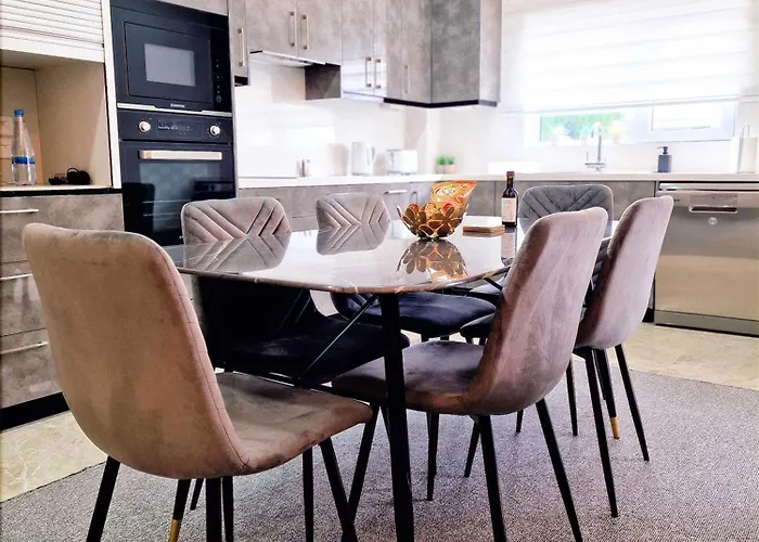 Sveltos Aparthotel Larnaca