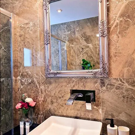 Sveltos Residence 3 Bedroom Suites Λάρνακα