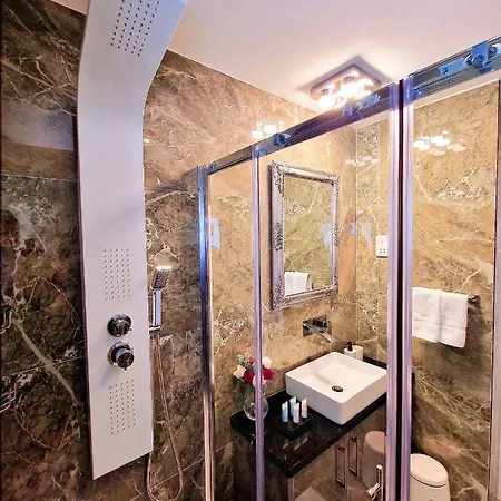 Апарт-отель Sveltos Residence 3 Bedroom Suites