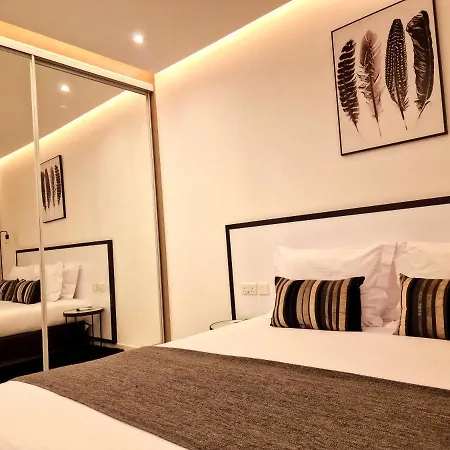 Sveltos Residence 3 Bedroom Suites 4*