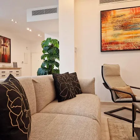 Sveltos Residence 3 Bedroom Suites 4* Ларнака