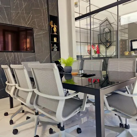 Sveltos Residence 3 Bedroom Suites Ларнака