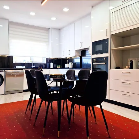 Sveltos Residence 3 Bedroom Suites Апарт-отель