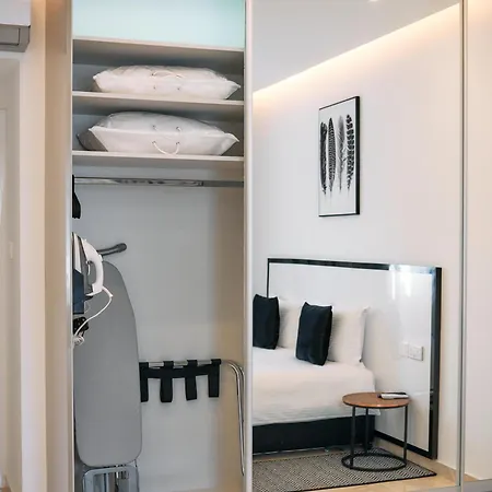 Sveltos Residence 3 Bedroom Suites Апарт-отель Ларнака