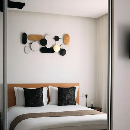 Апарт-отель Sveltos Residence 3 Bedroom Suites Ларнака