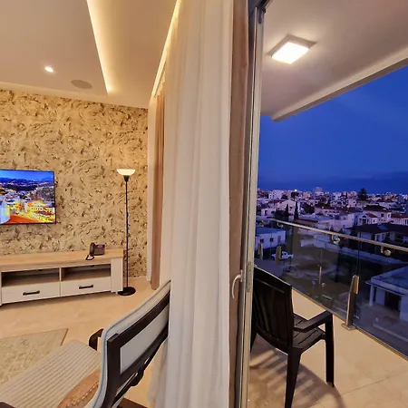 Sveltos Residence 3 Bedroom Suites 4* Ларнака