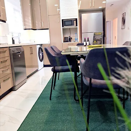 Sveltos Residence 3 Bedroom Suites 4*