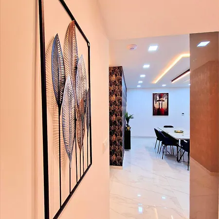 Ξενοδοχείο με διαμερίσματα Sveltos Residence 3 Bedroom Suites 4*