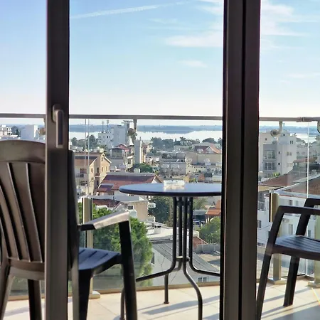 Апарт-отель Sveltos Residence 3 Bedroom Suites