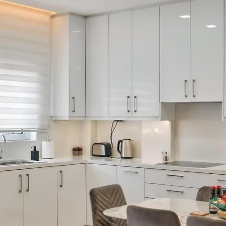 Sveltos Residence 3 Bedroom Suites 4* Ларнака