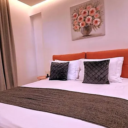 Sveltos Residence 3 Bedroom Suites