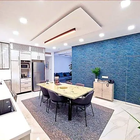 Апарт-отель Sveltos Residence 3 Bedroom Suites